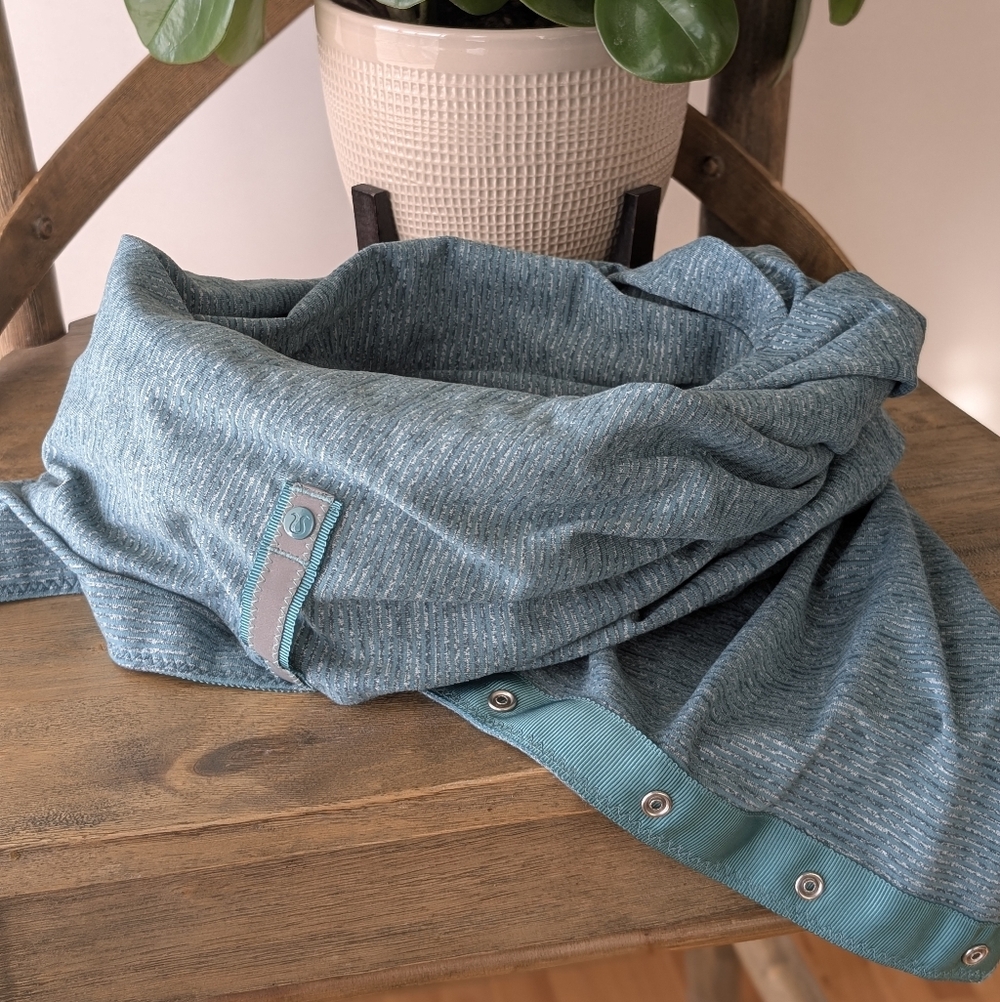NWOT Lululemon Vinyasa Teal Shadow Convertible Scarf